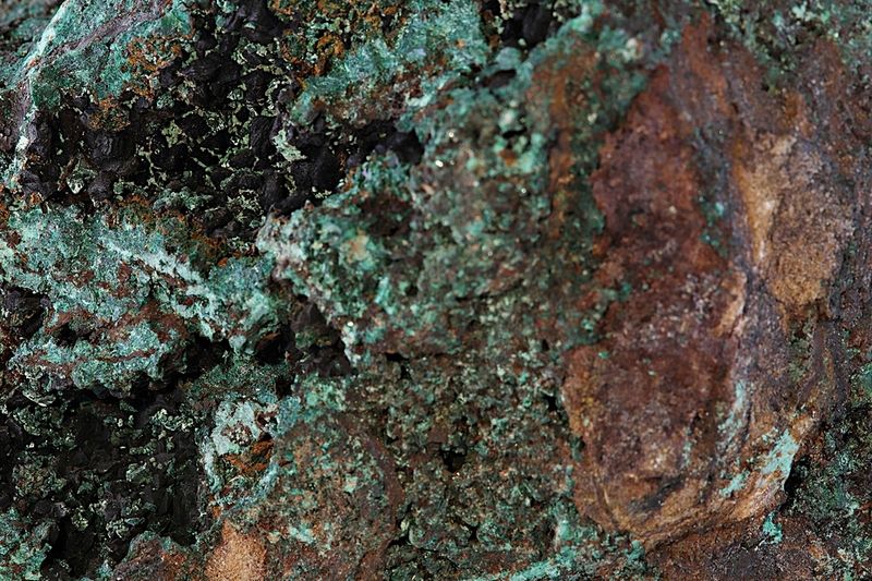 Malakitt, kupritt og div. kobbermineraler, Tafraout