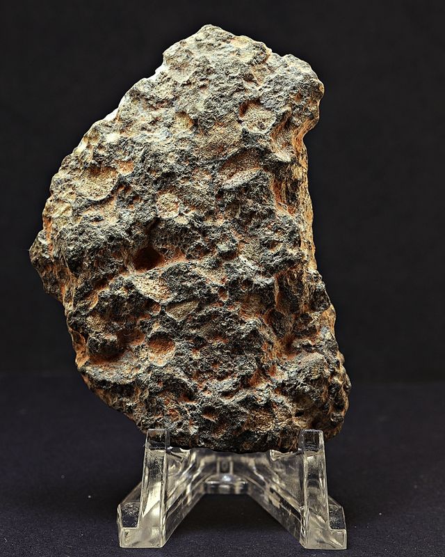 Månemeteoritt, 54,37 gram, saget