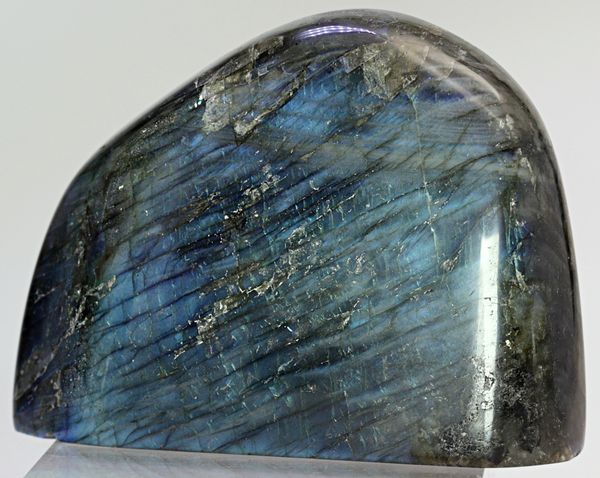 Hovedbilde Labradoritt/spektrolitt, helslipt (labradorite, spectrolite)