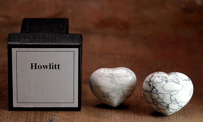 Hovedbilde Hjerte (3,5 cm) av howlitt i gaveeske