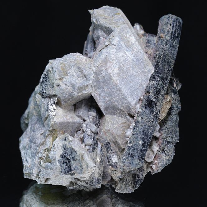 Hovedbilde Hydroksylapatitt med hornblende, Oksøyekollen, Snarum