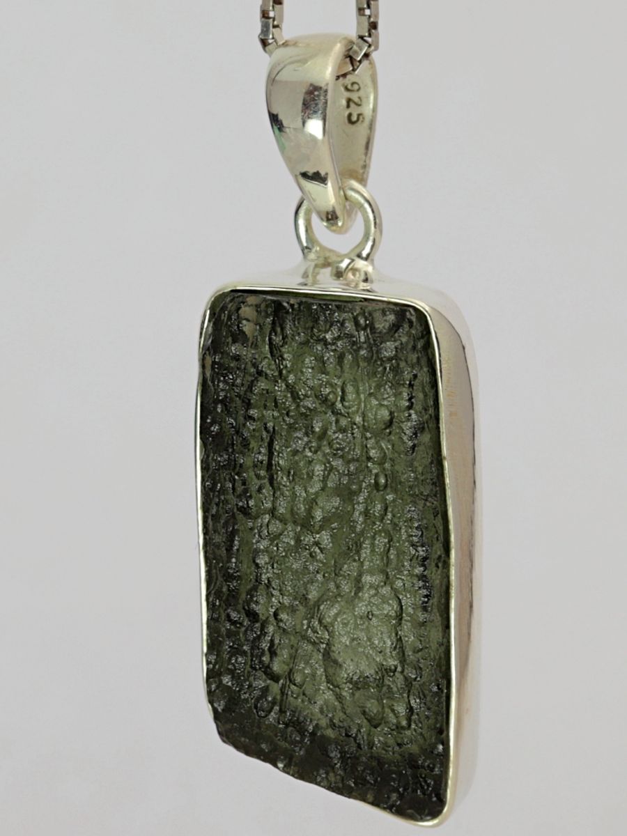 Moldavitt fra Chlum, Tsjekkia, sølvanheng, 4,37 gram